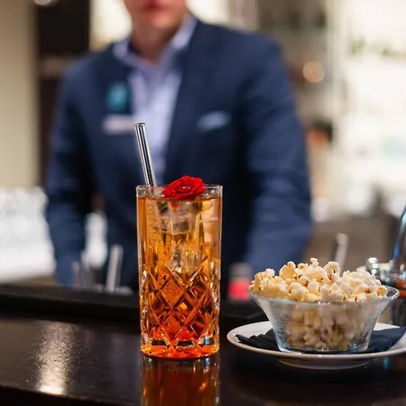 Отель Seepark Тун