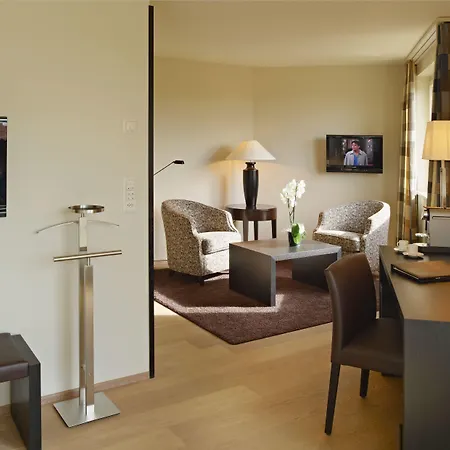 Seepark Hotell 4*